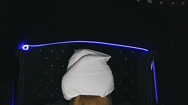 Snapshot of msyvette1970@xh chatting on 03.13.25 msyvette1970xh online show from 03.13.25