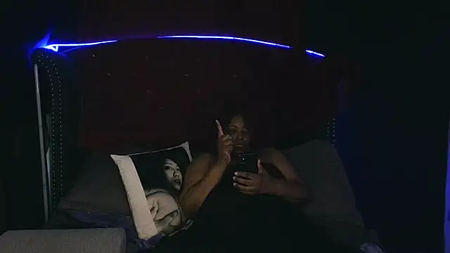 Snapshot of msyvette1970@xh chatting on 09.15.25 msyvette1970xh online show from 09.15.25