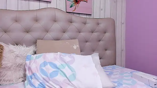 Latin Rachell3 online show from 03.04.25