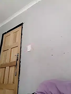 cleopatra-phaedra online show from 02.21.25