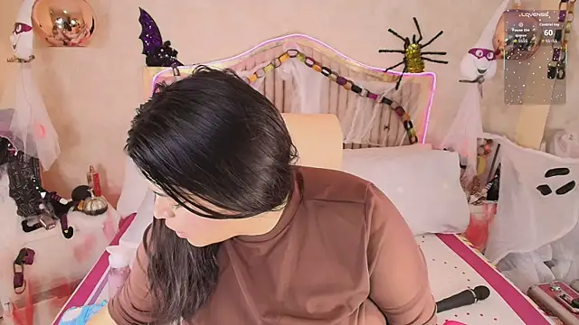 Kismett aziz online show from 10.30.25