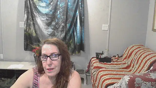 Snapshot of Ireallysquirt chatting on 05.29.26 Ireallysquirt online show from 05.29.26