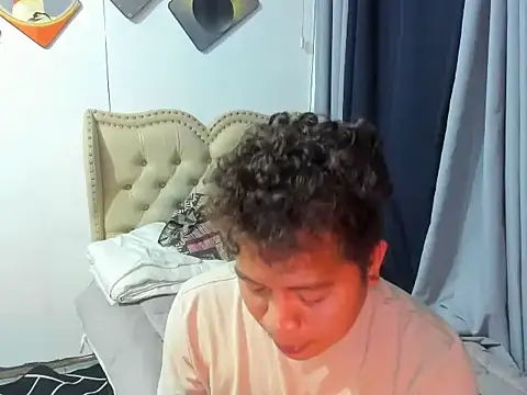 Snapshot of asian_sweetboy chatting on 11.24.25 asian sweetboy online show from 11.24.25