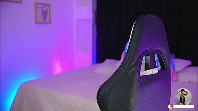 Marianamonroe  online show from 04.12.26