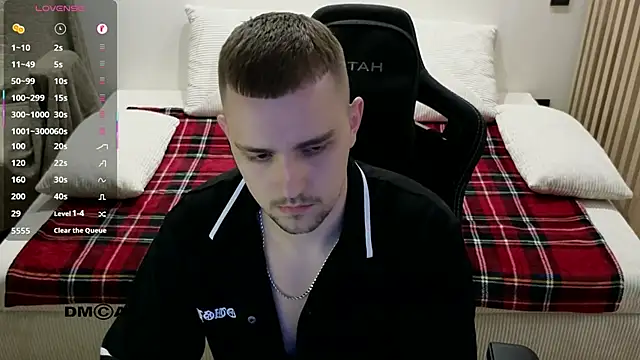 Snapshot of Larstar01 chatting on 03.19.26 Larstar01 online show from 03.19.26