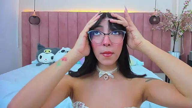 MarianaBranzz online show from 02.24.25