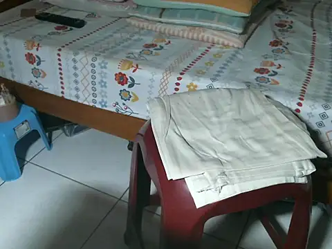 triangle0623 online show from 10.09.25