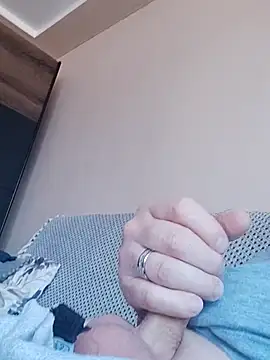 Pol1074 online show from 04.25.26