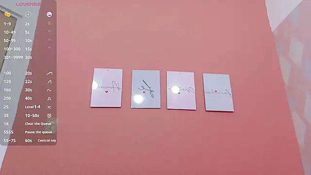 Snapshot of kinkyhousewifee chatting on 09.28.25 kinkyhousewifee online show from 09.28.25