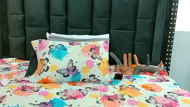 kinkyhousewifee online show from 02.08.26