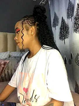 Nicole Liam  online show from 09.30.25