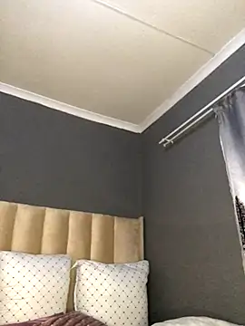 Nicole Liam  online show from 10.22.25