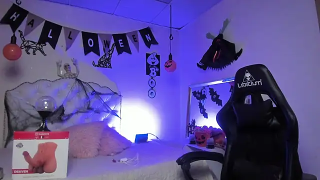 Snapshot of Blair_Elliss chatting on 10.16.25 Blair Elliss online show from 10.16.25