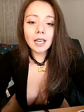 Kimiechanuwu online show from 11.14.25