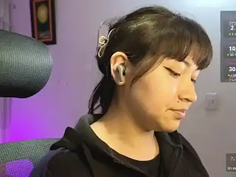Caroll Luna online show from 10.27.25