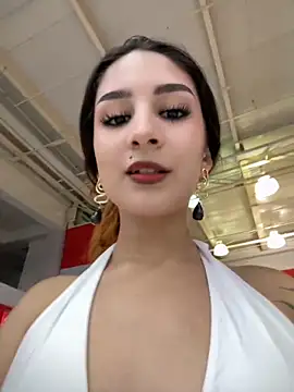 Mon Cherry online show from 11.11.25