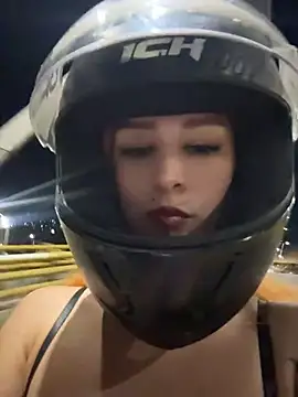 Snapshot of Mon_Cherry chatting on 05.16.26 Mon Cherry online show from 05.16.26
