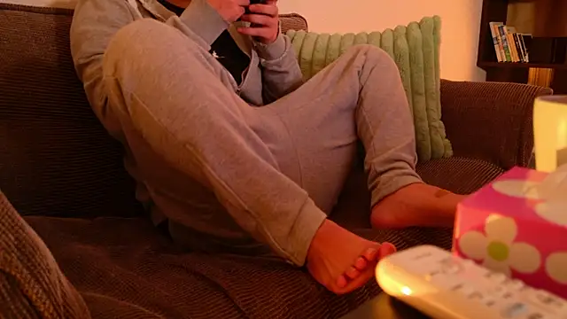 Snapshot of Ashinaga_oj chatting on 01.02.25 Ashinaga oj online show from 01.02.25