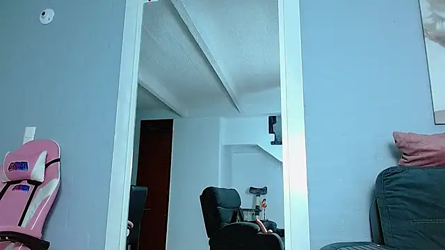 Snapshot of rousebonnett chatting on 12.13.24 rousebonnett online show from 12.13.24