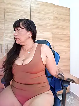 Deiisy Queen online show from 10.30.25