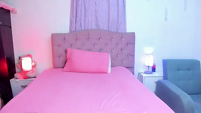 Snapshot of Latinabombsheell chatting on 02.08.26 Latinabombsheell online show from 02.08.26