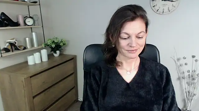 Snapshot of VivianWILD chatting on 01.02.25 VivianWILD online show from 01.02.25