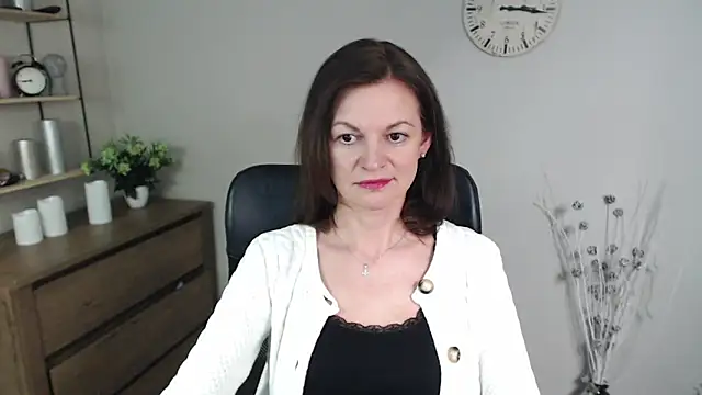 Snapshot of VivianWILD chatting on 01.16.25 VivianWILD online show from 01.16.25