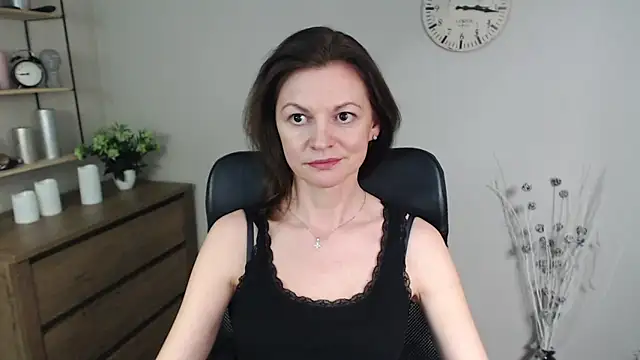 Snapshot of VivianWILD chatting on 01.16.25 VivianWILD online show from 01.16.25