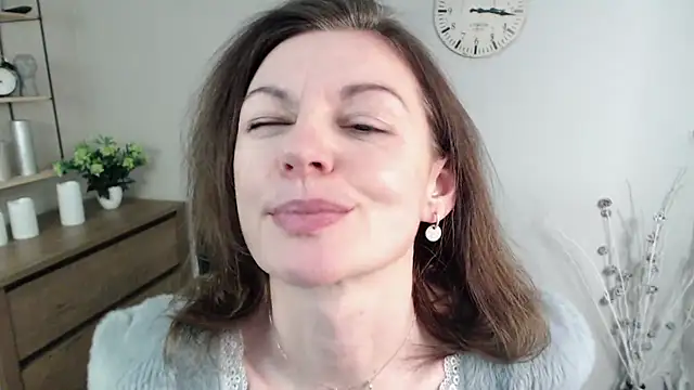 Snapshot of VivianWILD chatting on 01.21.25 VivianWILD online show from 01.21.25