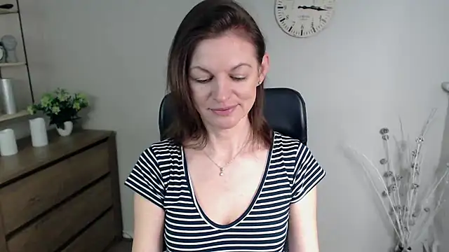 Snapshot of VivianWILD chatting on 01.23.25 VivianWILD online show from 01.23.25