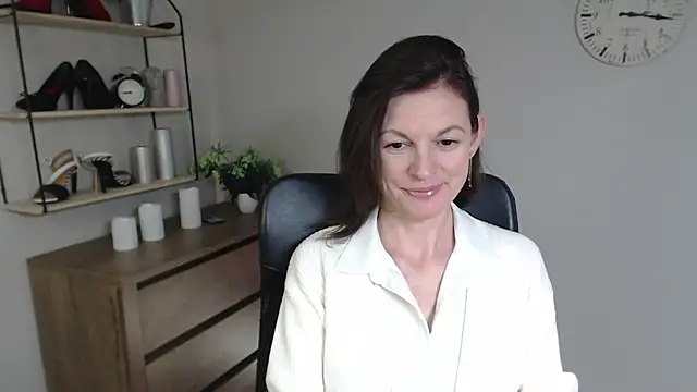 Snapshot of VivianWILD chatting on 02.03.25 VivianWILD online show from 02.03.25