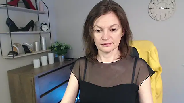 Snapshot of VivianWILD chatting on 03.04.25 VivianWILD online show from 03.04.25