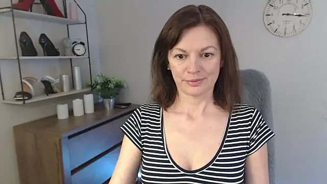 Snapshot of VivianWILD chatting on 03.07.25 VivianWILD online show from 03.07.25