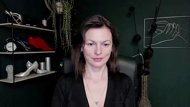 Snapshot of VivianWILD chatting on 03.14.25 VivianWILD online show from 03.14.25