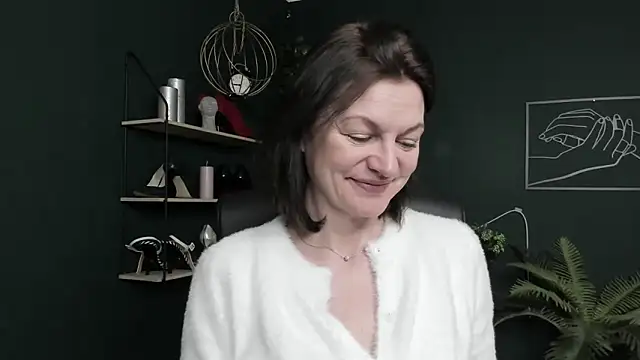 VivianWILD online show from 04.13.26