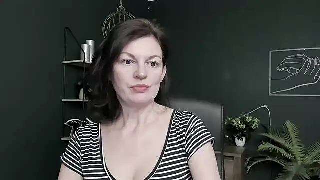 VivianWILD online show from 05.26.26
