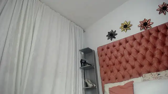 Snapshot of RACHELL__HOT chatting on 02.06.25 RACHELL HOT online show from 02.06.25