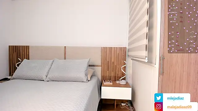 MalejaDiaz  online show from 11.28.25