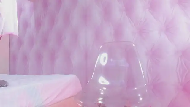 Hilary-banks online show from 02.24.25