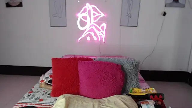 Rihana14 online show from 03.18.26