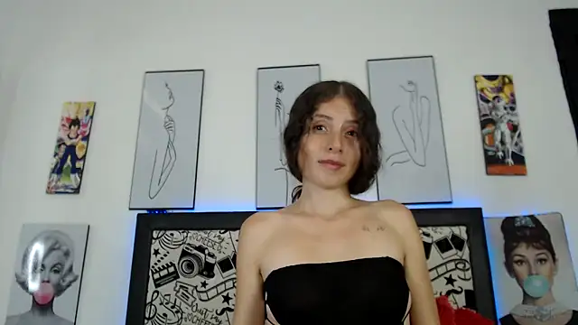 Snapshot of Rihana14 chatting on 05.16.26 Rihana14 online show from 05.16.26