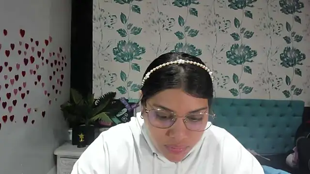 LindaBreeS online show from 02.28.25