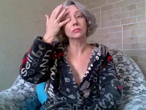 Lorie Carrie online show from 11.02.25