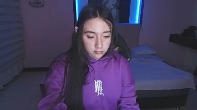 Andrea Ramos online show from 03.06.25