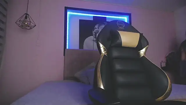 Andrea Ramos online show from 03.19.25