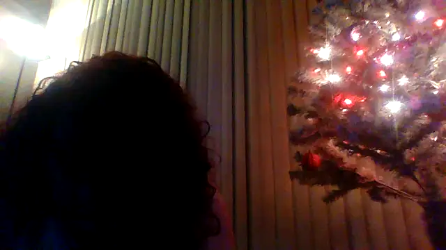 lolabun247 online show from 11.28.25