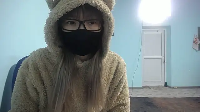 elllaaxx online show from 02.18.25