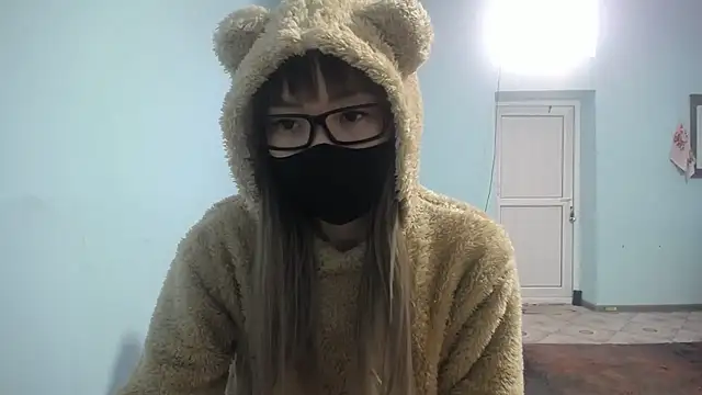 elllaaxx online show from 03.17.25