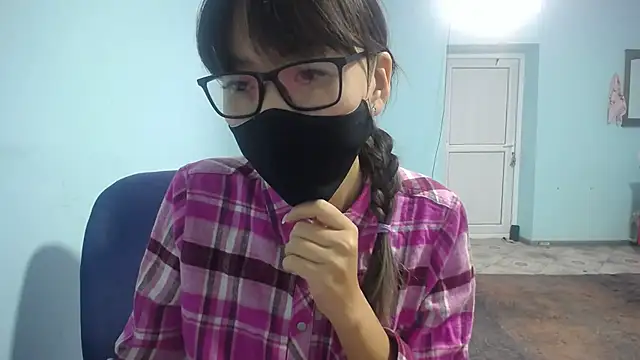 elllaaxx online show from 10.10.25