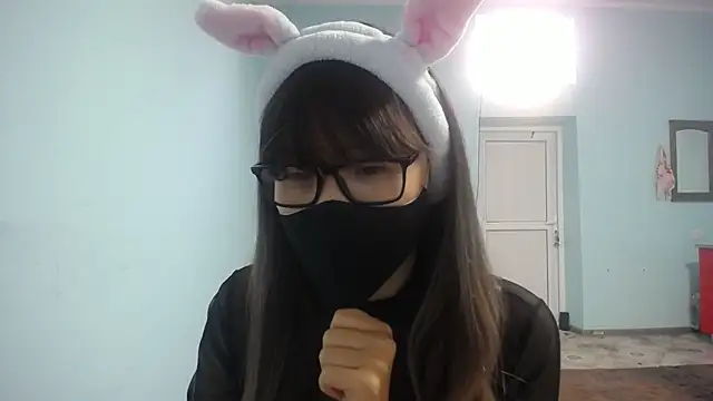 elllaaxx online show from 10.21.25